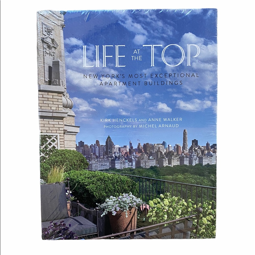 New York’s Most Exceptional Apartment Buildings Coffee Table Book